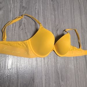 PINK WEAR EVERYWHERE T-SHIRT LIGHTLY LINED BRA